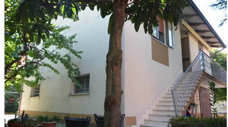 Appartamento all'asta  Via Orazio Cavicchioni 81