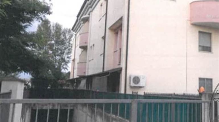  Appartamento all'asta    via U. Giordano n.59 