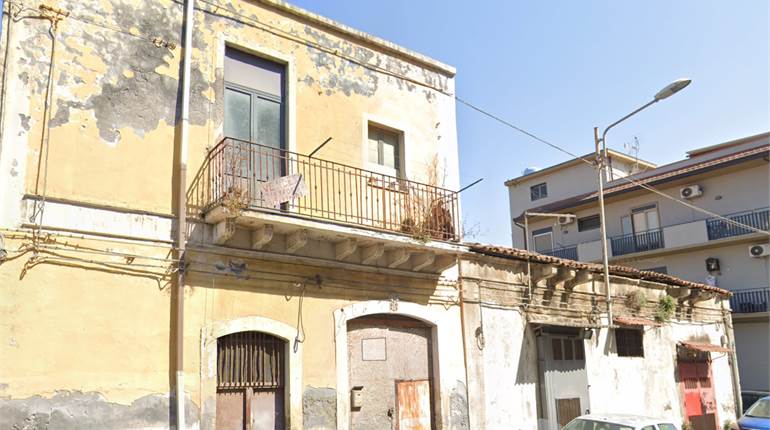 Stabile / Palazzo in vendita a Catania