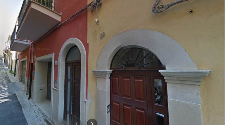 Fabbricato all'asta, via Carrubelle, Ragusa